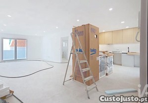 Apartamento T2 em Santa Maria, São Pedro E Matacães de 143,00 m²