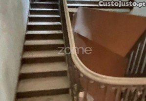 Prdio Com Vista Rio Na Zona Histrico Do Porto