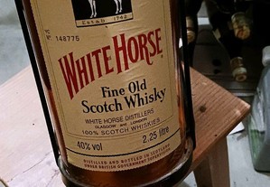 White Horse Whisky 2.5 lt
