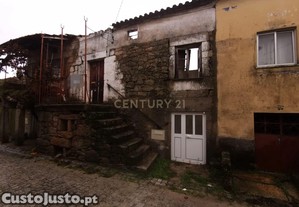 Moradia em Pedra para recuperar