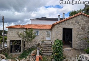 Moradia isolada T2 em Vila Nova de Cerveira e Lovelhe de 240 m²