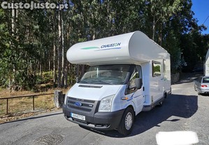 Autocravana de 6 lugares de livrete e 7 dormidas com suspensão pneumática