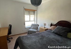 Quarto individual/casal c/despesas incluídas e WC particular