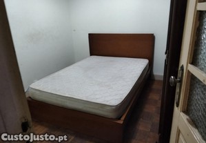 Quarto em moradia T3