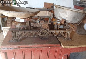 Balança antiga para decoração