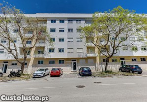 Apartamento T3 no Montijo com garagem, arrecadação e varandas