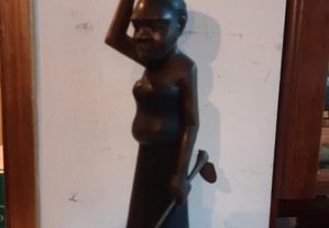 Antiga Escultura Africana em madeira
