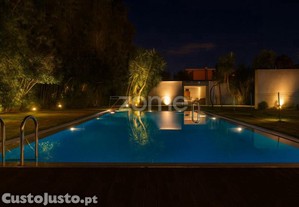 Espaçosa Moradia Térrea T6+1 Com Piscina E...