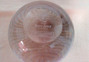 Bonito pisa papéis com símbolo  UEFA Euro 2004 em cristal Atlantis