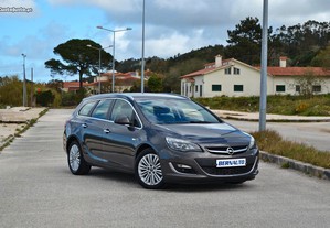 Opel Astra Sports Tourer 1.7 CDTI COSMO - c/ Garantia