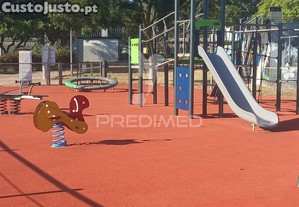 Moradia t3 em recuperação foros da amora