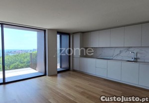 T4 Yard - Jardins Arrábida - 9º Andar