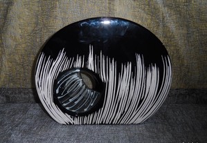 Jarra design cerâmica e vidro - Arte no escuro