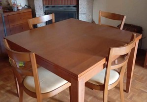 Mesa de sala de jantar + 6 cadeiras - Cerejeira maciça