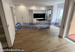 [A-00797] T1 centro Porto - Como Novo