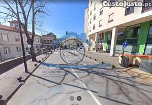 Lugar de Estacionamento ao Sinaleiro