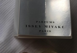 Conjunto de miniaturas Issey Miyake DIssey