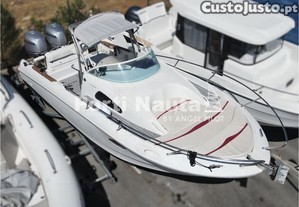 Beneteau Flyer 750 WA   Quando o mar chama, este barco responde com estilo e potência!