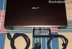 2 portáteis Acer e Toshiba (para reparação)