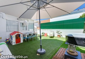 Apartamento T3 com Terraço Privativo e Jacuzzi   Alto da Brandoa