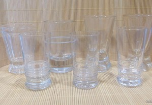 Conjunto de 7 antigos copos em vidro, alguns utilizados antigamente nas tabernas