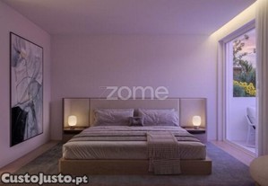 Apartamento T4 - Brito Capelo 1023