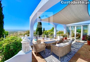Moradia Com Piscina E Magnifica Vista Mar