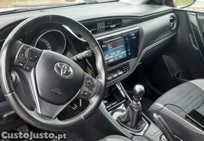 Toyota Auris Touring Sports