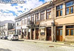 Moradia T6, Na Rua Do Bonjardim, Com Projecto...