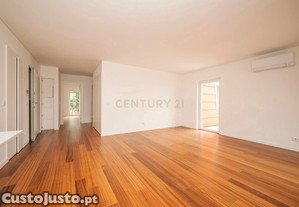 apartamento T2 (111m2) na Estrela, Lisboa