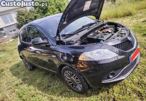 Lancia Ypsilon 52 mil km gasolina 2016 - 16