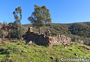 Terreno misto em São Bartolomeu de Messines