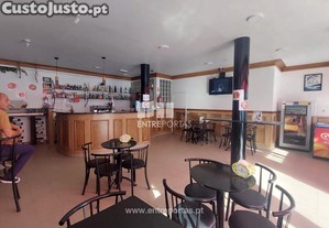 Café em Funcionamento em Darque - Zona movimentada !!