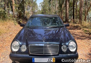 Mercedes-Benz E 250 Turbo Diesel