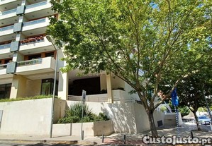 Loja para Comrcio ou Servios   Quinta de Santo Antnio, Miraflores