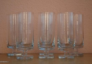 Lote de 6 copos vintage em vidro com pé pequeno
