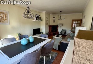 Apartamento T2 Mobilado Junto às escolas