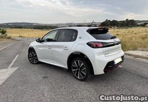 Peugeot e-208 GT - 21