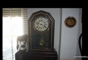 Antigo relógio parede / mesa - Fabricado em 1883