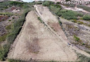 Terreno com 3000 m2 em cambelas - vista mar