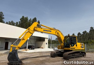 Komatsu PC210-8