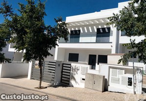 Moradia geminada T3 em Tavira de 225 m²