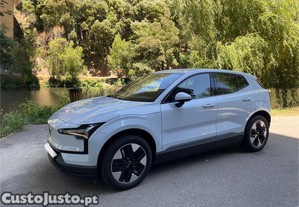 Volvo  EX30 51kwh Core - 24
