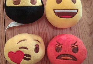 Peluches emojis