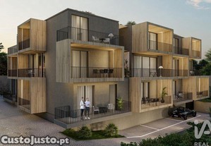 Apartamento T2 em São Martinho de 142,00 m²