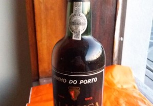 vinho do Porto Aliança tinto doce (muito antiga) Preço negociável