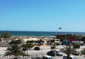 Monte Gordo, T1, 4 pessoas, frente mar