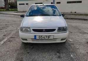 Citroën Saxo .