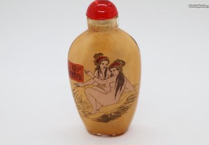 Snuff Bottle em Vidro Cenas Eróticas XIX