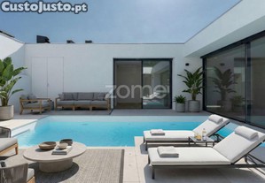 Moradia Luxo T4 Com Piscina Aquecida Na Praia...